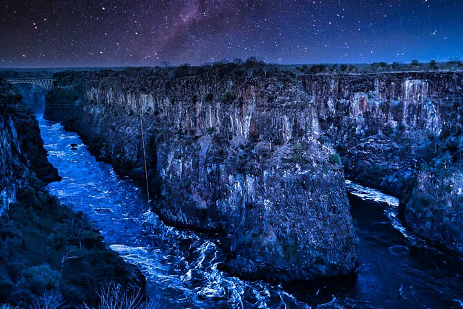 2 Hour Stargazing Tour in Victoria Falls NP Area in 4x4 - A 4x4 ride through the Victoria Falls National Park area