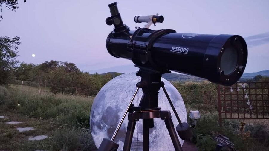 Balaton: All-Weather Private Stargazing & Planetarium Tour - A small hilltop observatory near Lake Balaton