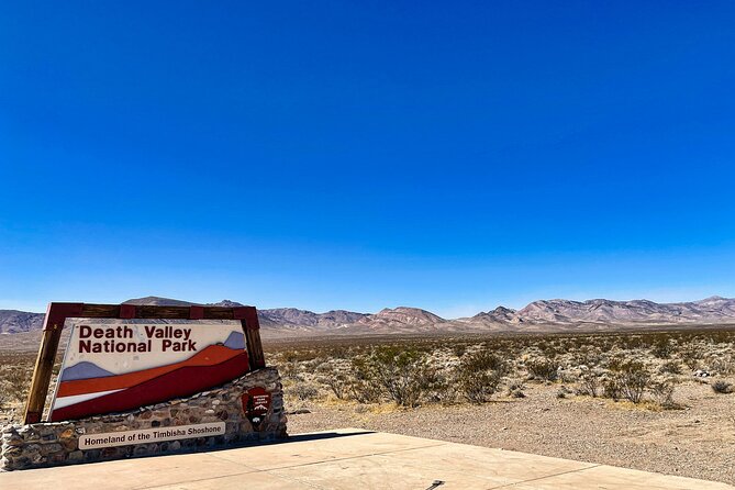 Death Valley Small Group Day Tour with Sunset and Stargazing - Guides, snacks, and the small-group advantage