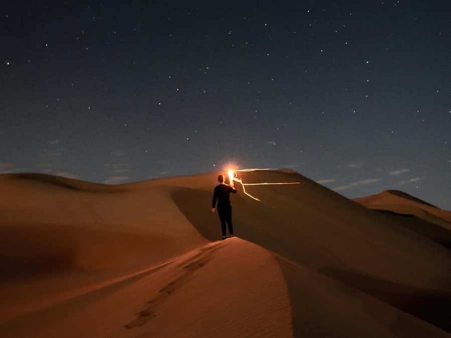 Doha: Private Desert Safari at Night with Stargazing - Sandboarding and photos at the Inland Sea