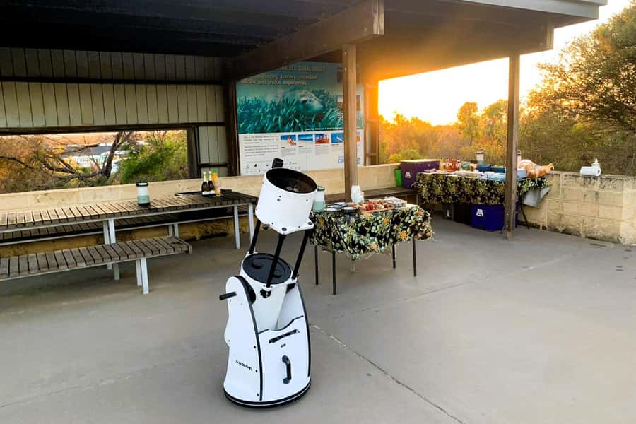 From Perth: Pinnacles Sunset and Stargazing Tour with Dinner - Who will get the most from this tour