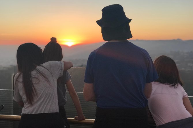 Griffith Observatory Hike: Guided Tour through Griffith Park - Morning or sunset: choosing the better departure