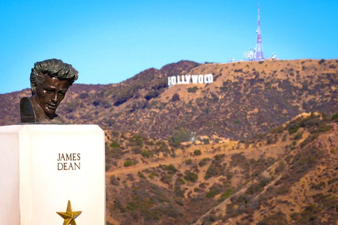 Hollywood Sign Hiking Tour to Griffith Observatory - The Hollywood sign from Griffith Observatory