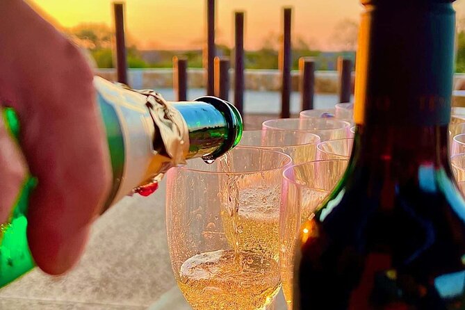Kalbarri Skywalk Sundowner and Stargazing Tour - Dinner, sparkling wine, and the pace of the evening