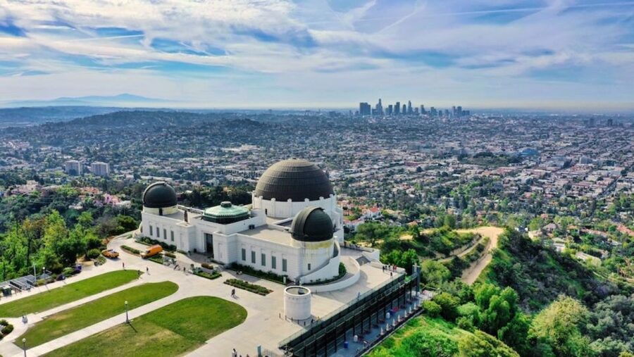LA: Private Getty Center to Griffith Observatory Guided Tour - Two hours among art and gardens at the Getty Center