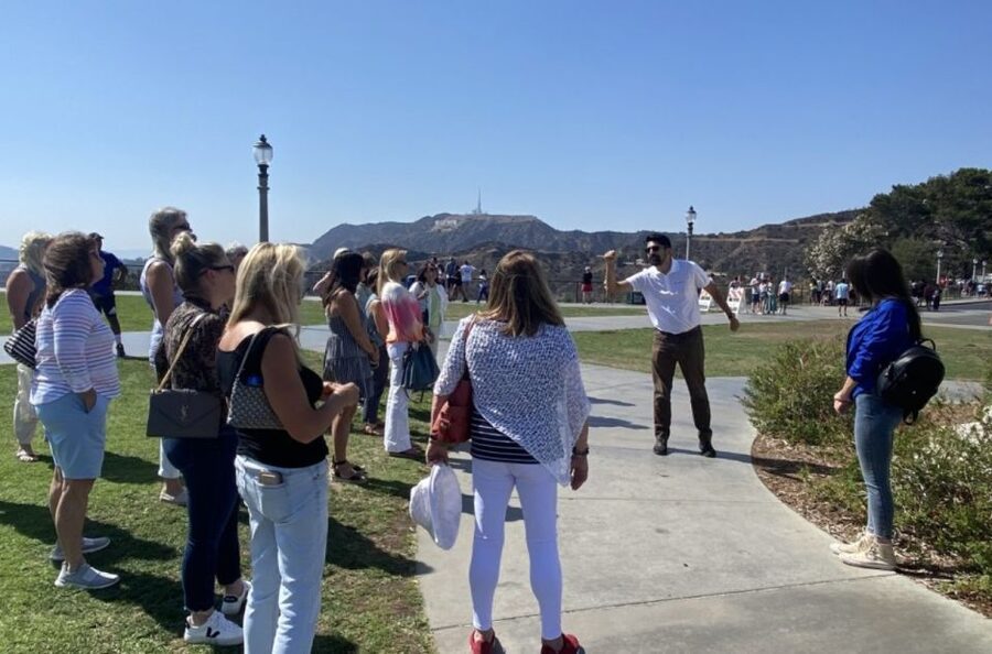 LA: Private Getty Center to Griffith Observatory Guided Tour - Beverly Hills, the Sunset Strip, and Hollywood from the van