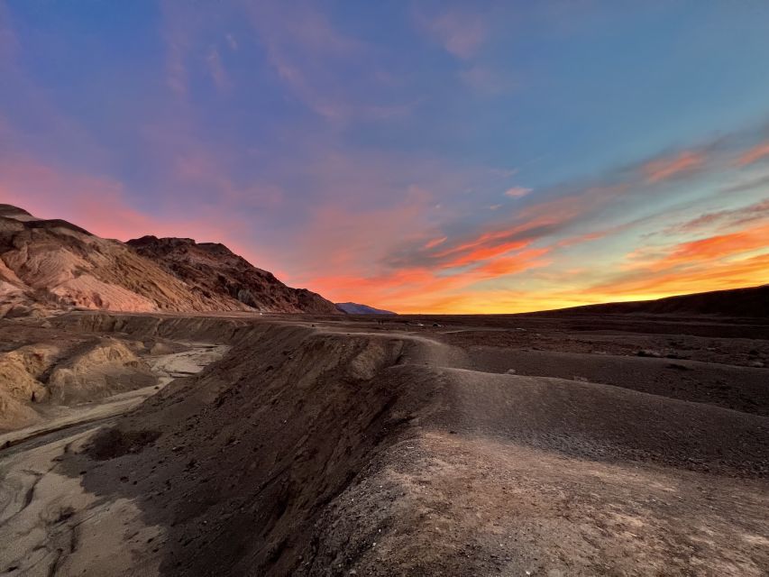 Las Vegas: Death Valley Day Trip with Stargazing - Artist’s Palette adds color to the desert