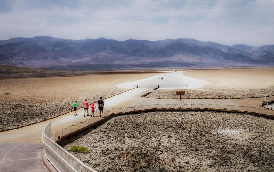 Las Vegas: Death Valley Sunset and Stargazing Tour - Dante’s View: Death Valley from above