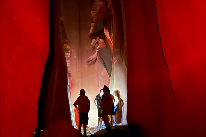 Ligai Si Anii Stargazing Night tour through Antelope Canyon - Down the stairs into Ligai Si Anii
