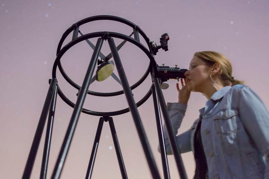 Madrid: Night sky observation with an expert astronomer - What the weather can change
