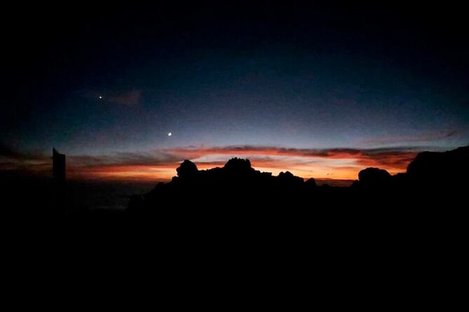 Magic Stargazing & Sunset in Teide with Dinner + Telescopes - Dinner at a typical restaurant