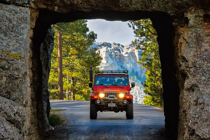 Mt Rushmore Night Ceremony and Tour - with Tunnels and Stargazing - Timing, comfort, and weather