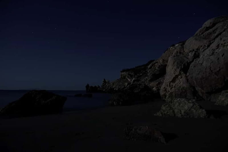 Night Sky observation and photography (Small Group) - Looking through the telescope