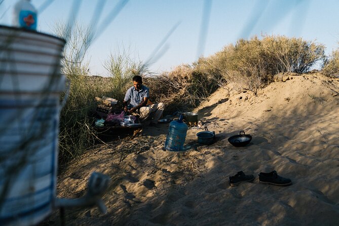 Non-Touristic Overnight Camel Safari with Stargazing Hidden Tour In Desert - The camel ride leads away from the crowded route