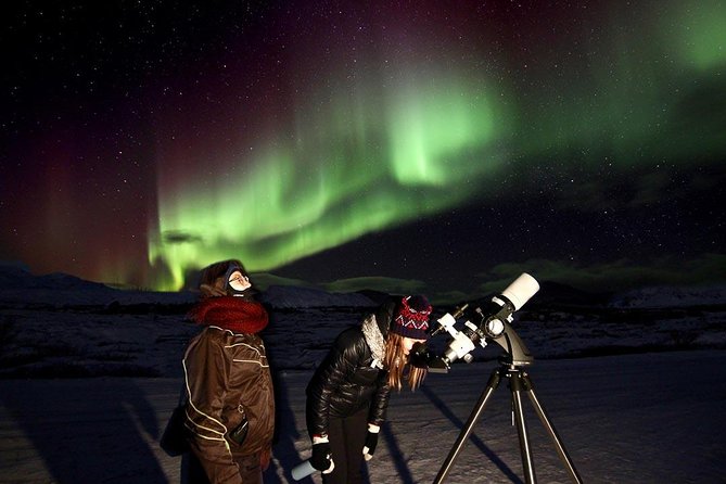 Northern Lights and Stargazing Small-Group Tour with Local Guide - Waiting outside in Iceland’s cold
