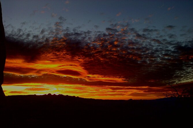 Sedona Dark Sky Sunset & Night Hike With a Private Guide - The gear package adds real value