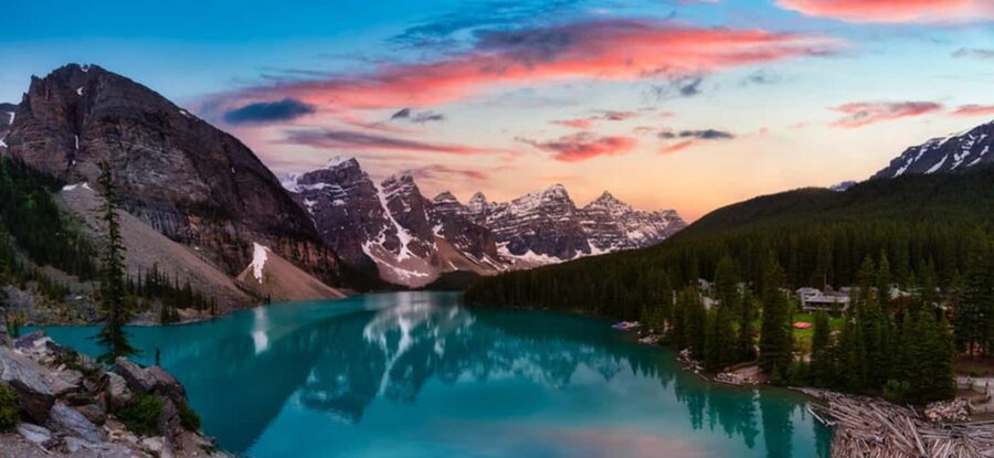 Sunrise or Sunset/Stargazing Tour at Moraine Lake from Banff - Why the quiet hours matter at Moraine Lake