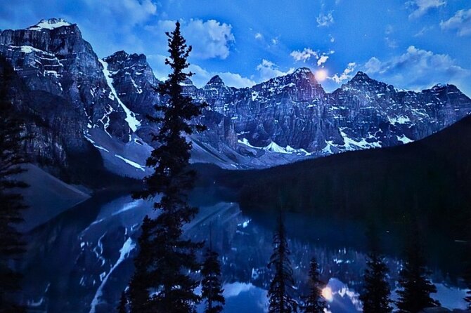 Sunset at Moraine Lake & Stargazing Tour from Canmore/Banff - Stargazing depends on patience and a clear sky