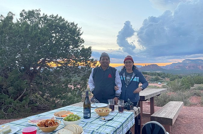 Sunset Sedona Sacred Places -gourmet picnic dinner and stargazing - What $250 per person buys you
