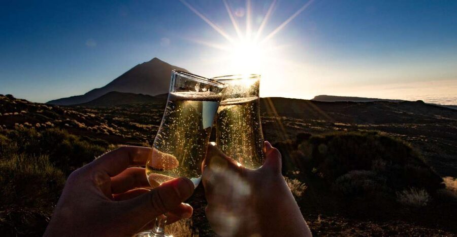 Teide: Guided Sunset & Stargazing Tour by Night with Dinner - Two hours among Teide’s rock formations