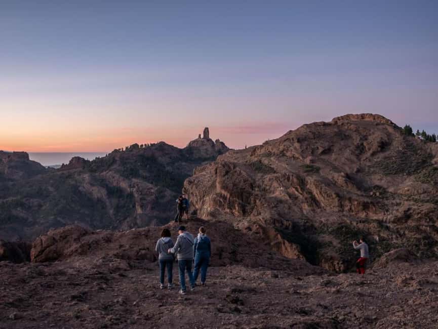 Tejeda: Sunset & Night Sky Guided Astronomy Hiking Tour - A small group with room for questions