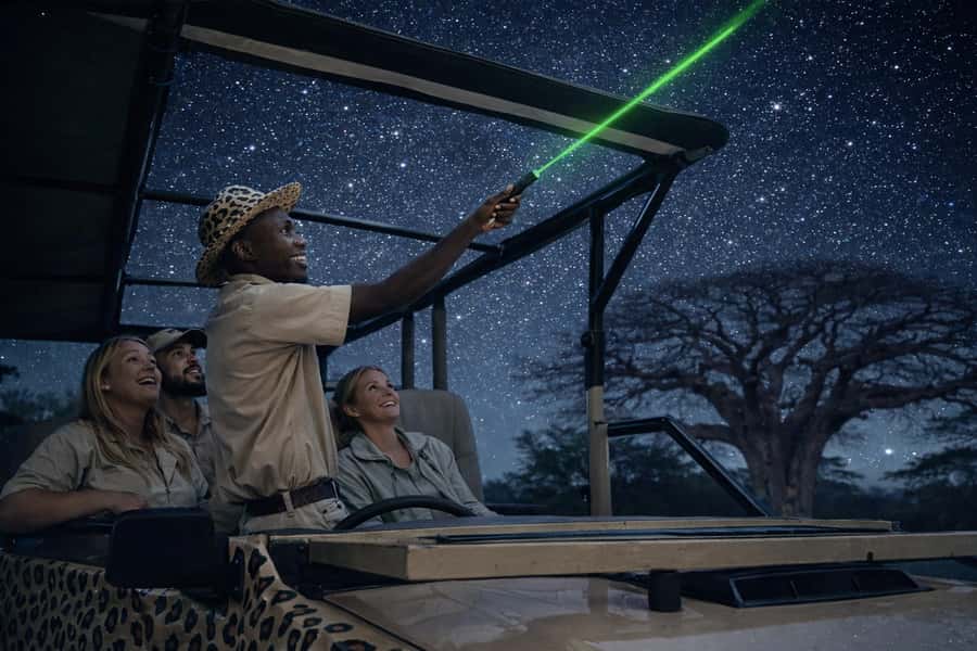 Victoria Falls: Bush Experience and Stargazing D-F-ES-GB - Entering Victoria Falls National Park after dark